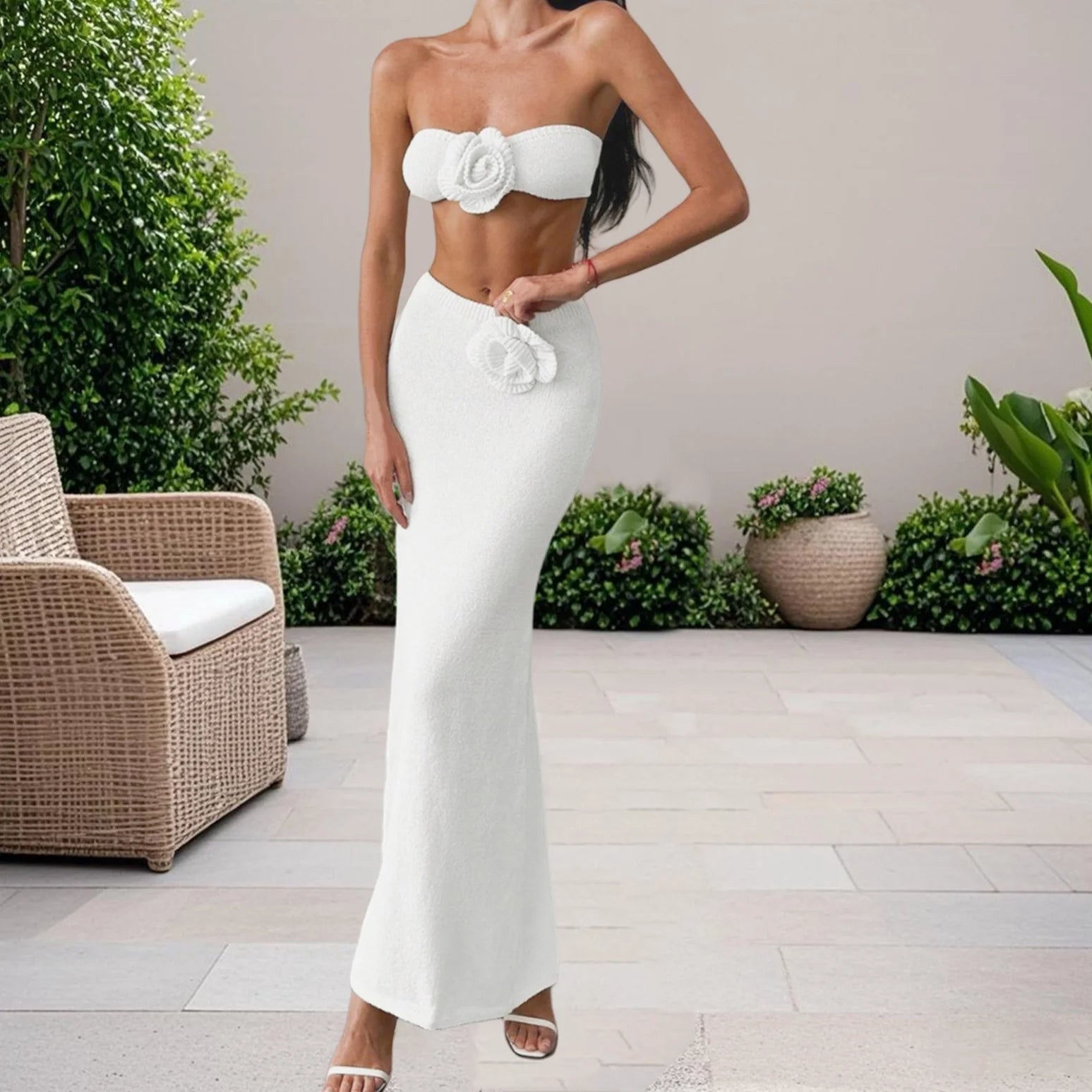 Sexy Sommer-Zweiteiler mit 3D-Blumen – Schulterfreies Top & Langer Rock